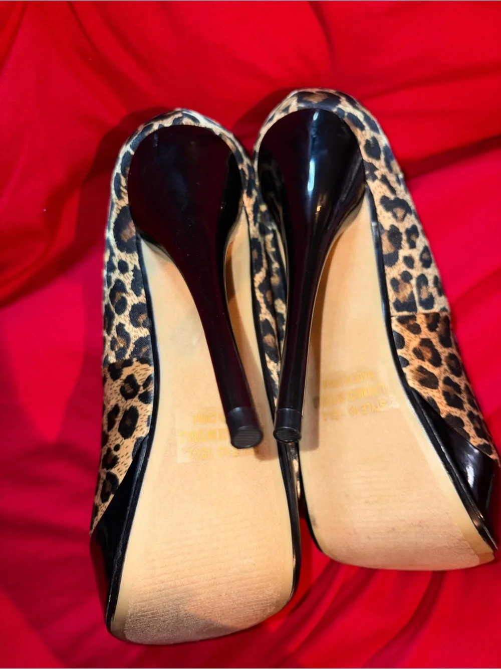 Vintage Y2K miss Me Leopard print Platform Stiletto Pumps size 7.5 NIB